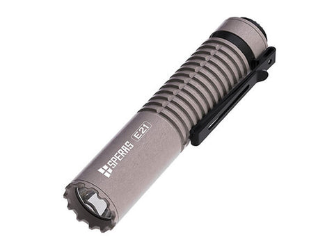 Speras E21 lommelykt i titanium legering